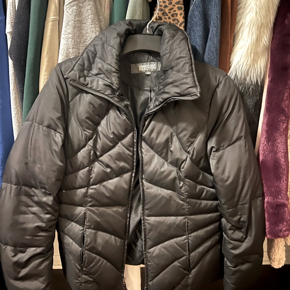 Kenneth Cole women's light puffer jacket. Size M